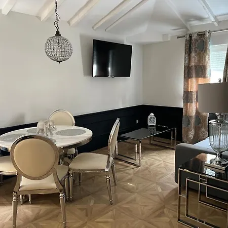 Royal Hotel